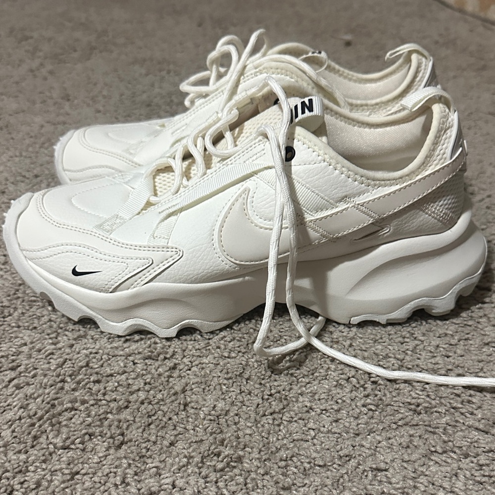 NWOB 2021 Nike Wmns TC 7900 'Sail